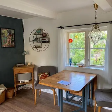 Lille Fredet Hus Midt I Bondebyen Apartamento Kongens Lyngby