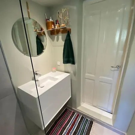Lille Fredet Hus Midt I Bondebyen Apartamento *